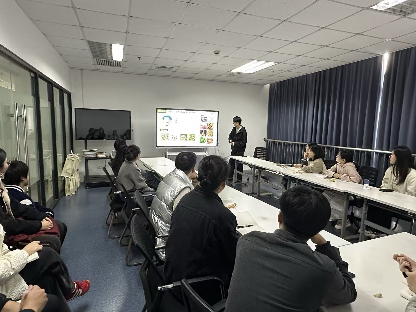 从棉花到未来作物：支部午间论坛揭秘植物化学防御智能“开关”